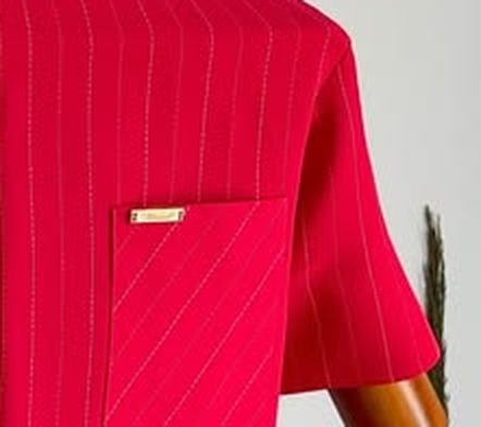 Woven gold label tag detail